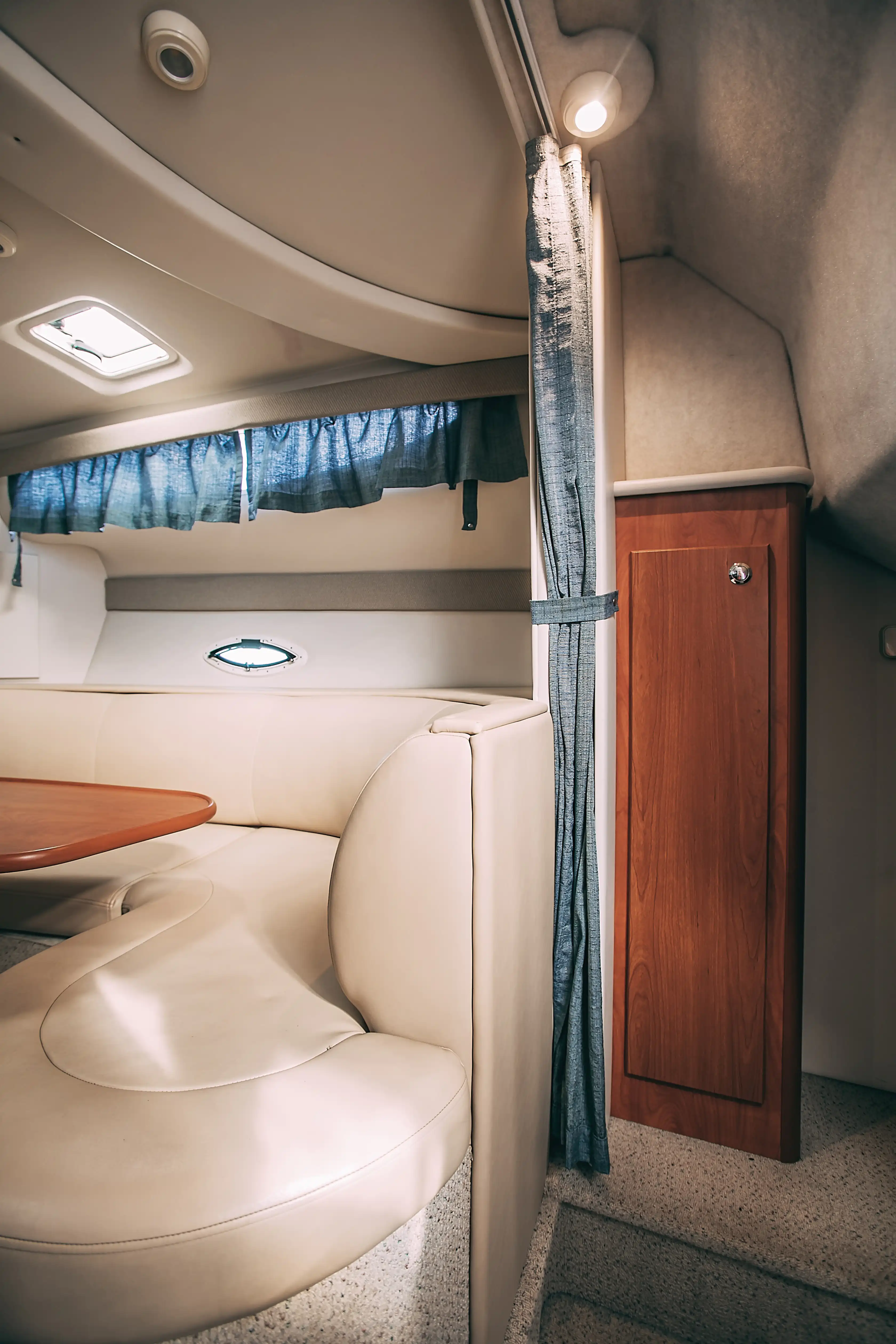 Катер Bayliner 305 «Елена» 